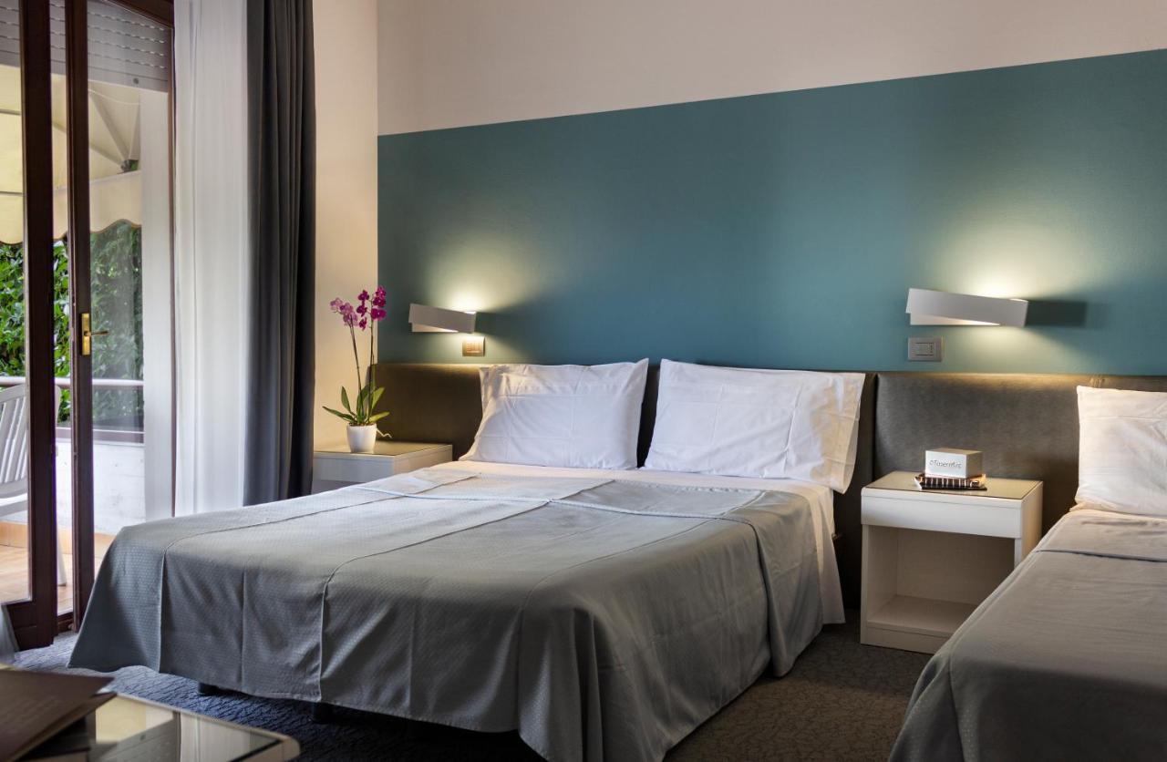 Hotel Desiree - Garda Lake Collection Sirmione Dış mekan fotoğraf