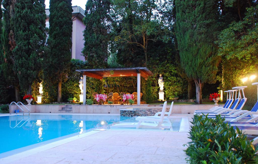 Hotel Desiree - Garda Lake Collection Sirmione Dış mekan fotoğraf