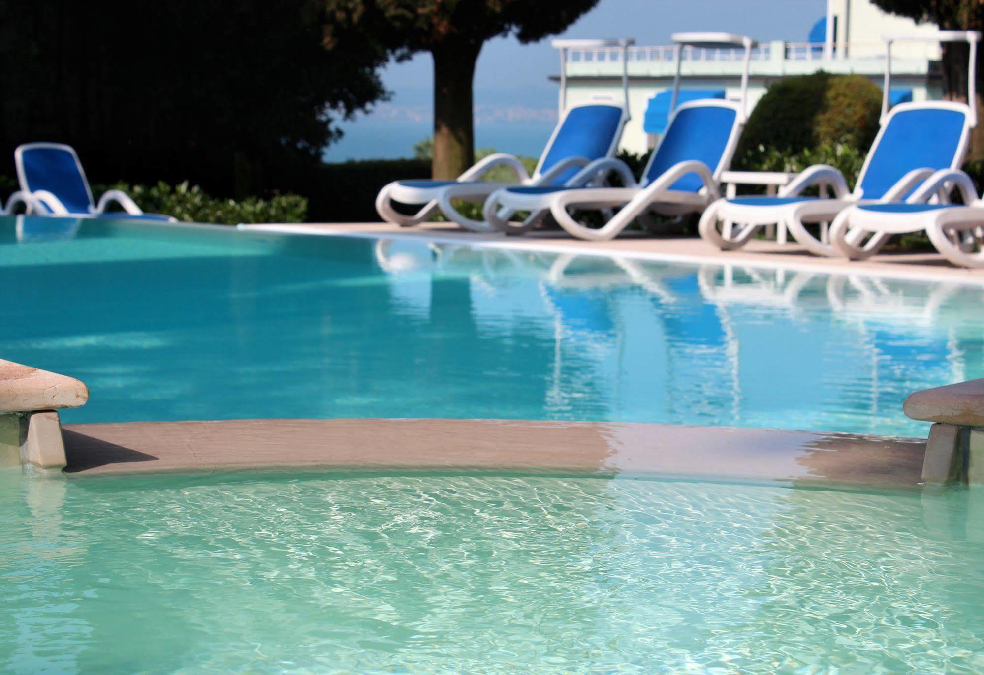 Hotel Desiree - Garda Lake Collection Sirmione Dış mekan fotoğraf